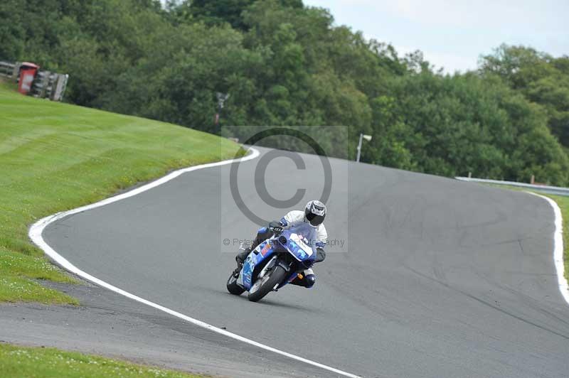 Motorcycle action photographs;Trackday digital images;event digital images;eventdigitalimages;no limits trackday;oulton park;oulton park circuit cheshire;oulton park photographs;peter wileman photography;trackday;trackday photos