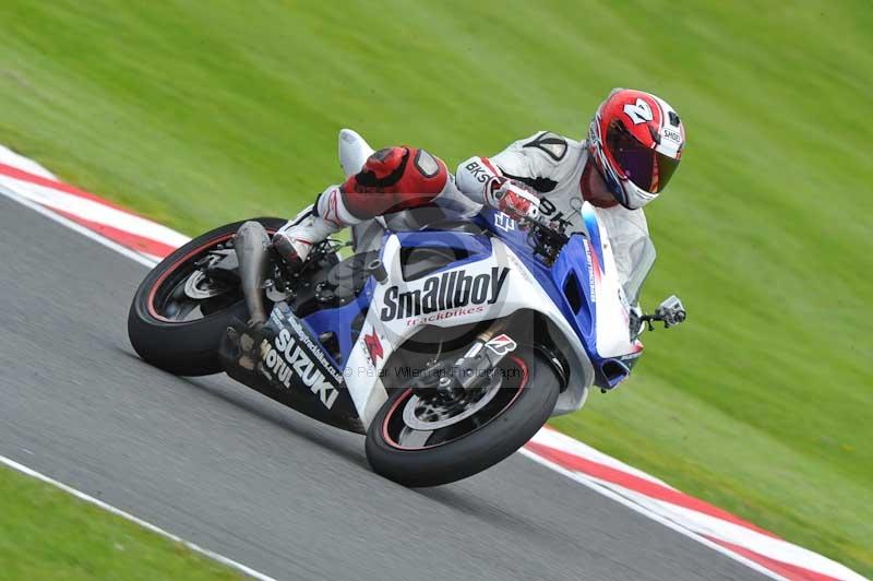 Motorcycle action photographs;Trackday digital images;event digital images;eventdigitalimages;no limits trackday;oulton park;oulton park circuit cheshire;oulton park photographs;peter wileman photography;trackday;trackday photos