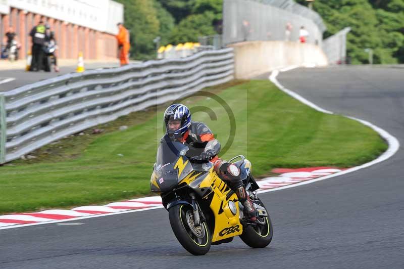 Motorcycle action photographs;Trackday digital images;event digital images;eventdigitalimages;no limits trackday;oulton park;oulton park circuit cheshire;oulton park photographs;peter wileman photography;trackday;trackday photos