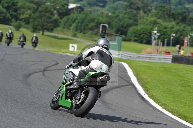 Motorcycle action photographs;Trackday digital images;event digital images;eventdigitalimages;no limits trackday;oulton park;oulton park circuit cheshire;oulton park photographs;peter wileman photography;trackday;trackday photos