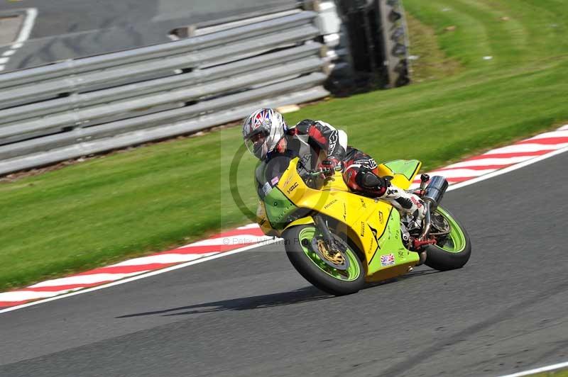 Motorcycle action photographs;Trackday digital images;event digital images;eventdigitalimages;no limits trackday;oulton park;oulton park circuit cheshire;oulton park photographs;peter wileman photography;trackday;trackday photos