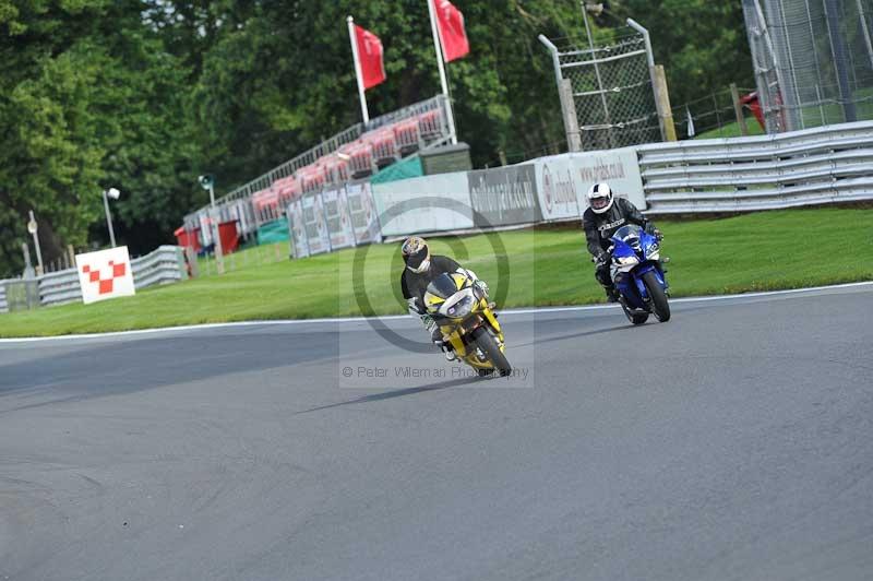 Motorcycle action photographs;Trackday digital images;event digital images;eventdigitalimages;no limits trackday;oulton park;oulton park circuit cheshire;oulton park photographs;peter wileman photography;trackday;trackday photos