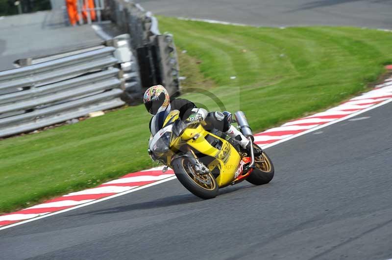 Motorcycle action photographs;Trackday digital images;event digital images;eventdigitalimages;no limits trackday;oulton park;oulton park circuit cheshire;oulton park photographs;peter wileman photography;trackday;trackday photos