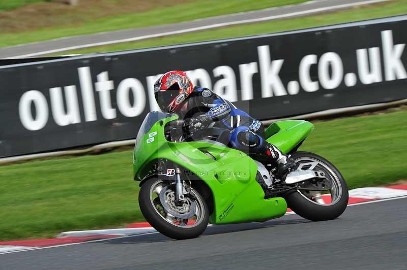 Motorcycle action photographs;Trackday digital images;event digital images;eventdigitalimages;no limits trackday;oulton park;oulton park circuit cheshire;oulton park photographs;peter wileman photography;trackday;trackday photos