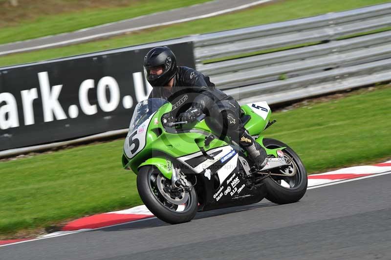 Motorcycle action photographs;Trackday digital images;event digital images;eventdigitalimages;no limits trackday;oulton park;oulton park circuit cheshire;oulton park photographs;peter wileman photography;trackday;trackday photos