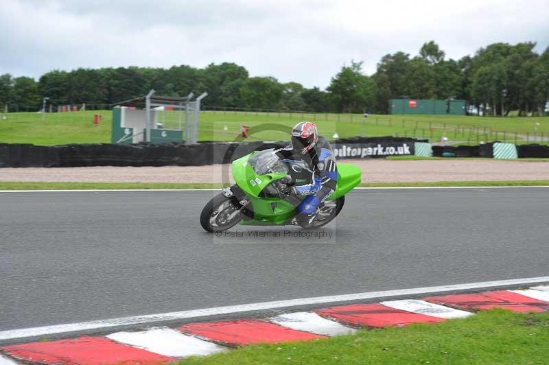 Motorcycle action photographs;Trackday digital images;event digital images;eventdigitalimages;no limits trackday;oulton park;oulton park circuit cheshire;oulton park photographs;peter wileman photography;trackday;trackday photos