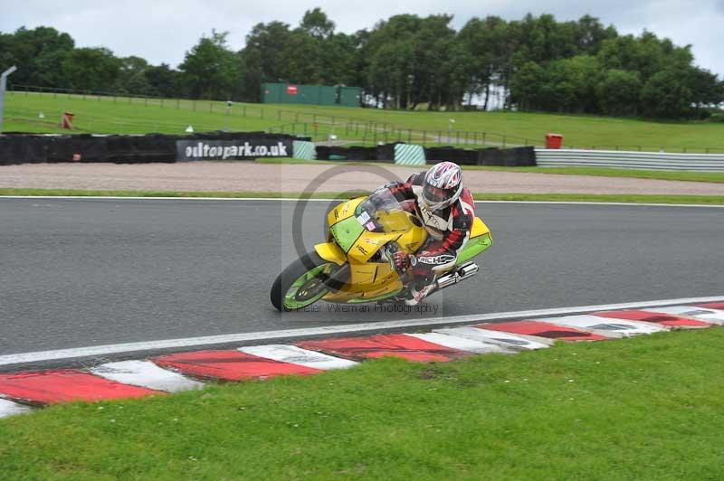 Motorcycle action photographs;Trackday digital images;event digital images;eventdigitalimages;no limits trackday;oulton park;oulton park circuit cheshire;oulton park photographs;peter wileman photography;trackday;trackday photos