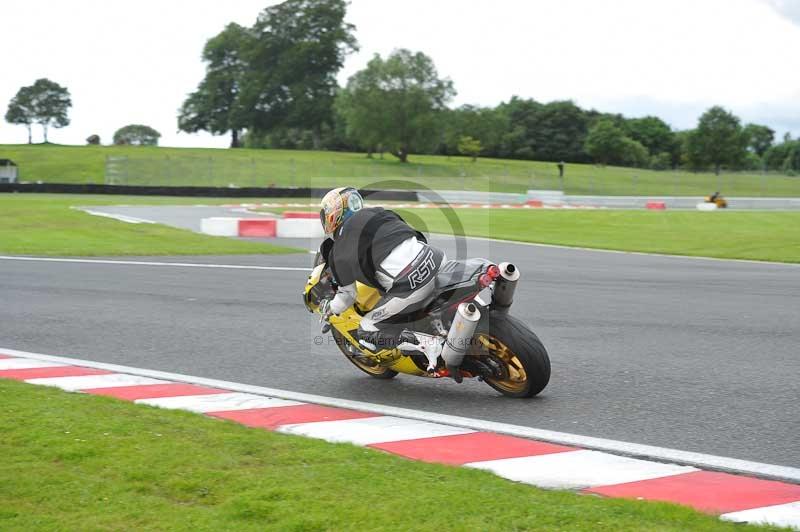 Motorcycle action photographs;Trackday digital images;event digital images;eventdigitalimages;no limits trackday;oulton park;oulton park circuit cheshire;oulton park photographs;peter wileman photography;trackday;trackday photos