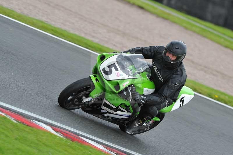 Motorcycle action photographs;Trackday digital images;event digital images;eventdigitalimages;no limits trackday;oulton park;oulton park circuit cheshire;oulton park photographs;peter wileman photography;trackday;trackday photos