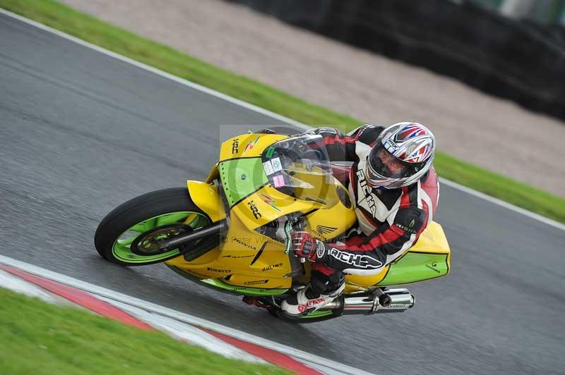 Motorcycle action photographs;Trackday digital images;event digital images;eventdigitalimages;no limits trackday;oulton park;oulton park circuit cheshire;oulton park photographs;peter wileman photography;trackday;trackday photos