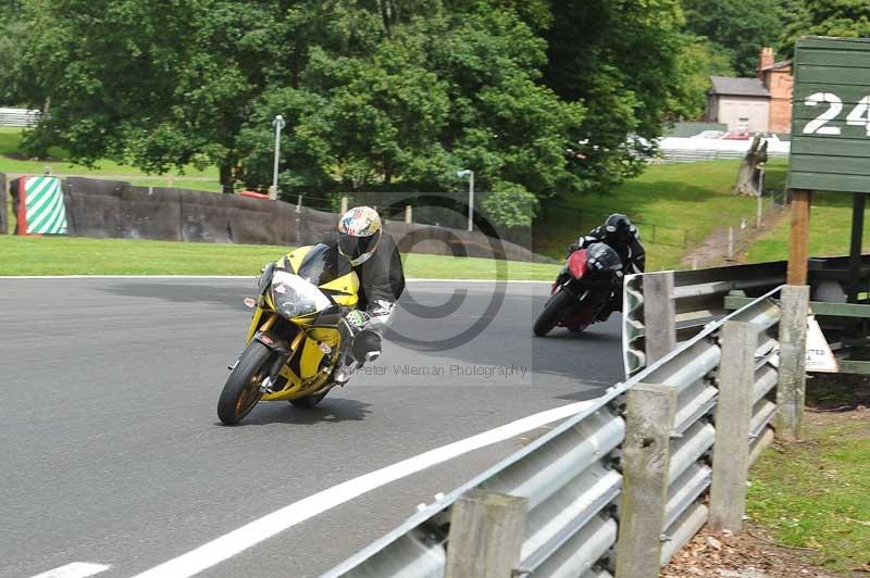 Motorcycle action photographs;Trackday digital images;event digital images;eventdigitalimages;no limits trackday;oulton park;oulton park circuit cheshire;oulton park photographs;peter wileman photography;trackday;trackday photos