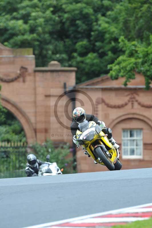 Motorcycle action photographs;Trackday digital images;event digital images;eventdigitalimages;no limits trackday;oulton park;oulton park circuit cheshire;oulton park photographs;peter wileman photography;trackday;trackday photos