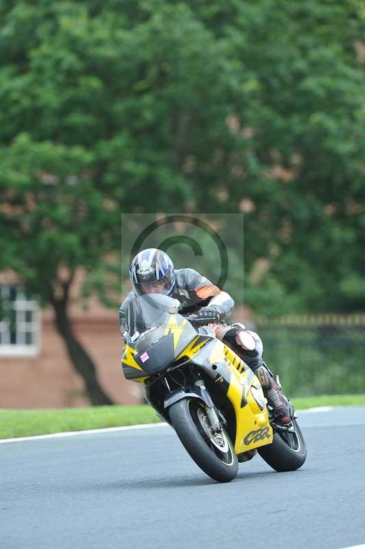 Motorcycle action photographs;Trackday digital images;event digital images;eventdigitalimages;no limits trackday;oulton park;oulton park circuit cheshire;oulton park photographs;peter wileman photography;trackday;trackday photos