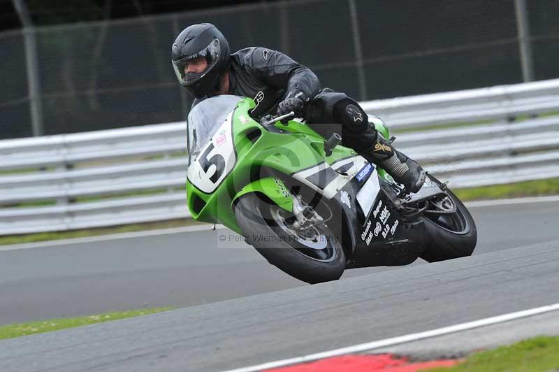 Motorcycle action photographs;Trackday digital images;event digital images;eventdigitalimages;no limits trackday;oulton park;oulton park circuit cheshire;oulton park photographs;peter wileman photography;trackday;trackday photos