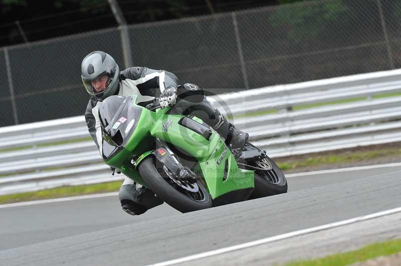 Motorcycle action photographs;Trackday digital images;event digital images;eventdigitalimages;no limits trackday;oulton park;oulton park circuit cheshire;oulton park photographs;peter wileman photography;trackday;trackday photos