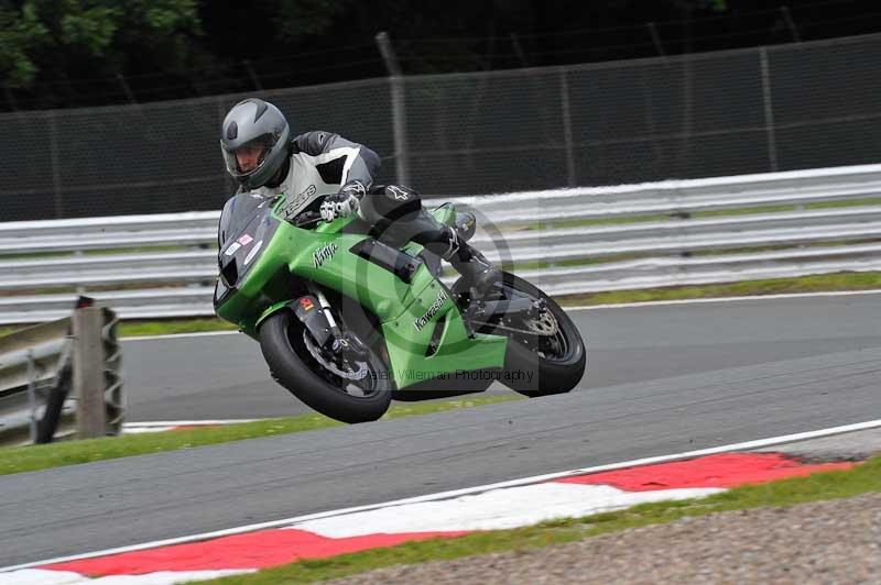 Motorcycle action photographs;Trackday digital images;event digital images;eventdigitalimages;no limits trackday;oulton park;oulton park circuit cheshire;oulton park photographs;peter wileman photography;trackday;trackday photos