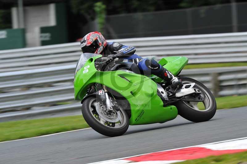 Motorcycle action photographs;Trackday digital images;event digital images;eventdigitalimages;no limits trackday;oulton park;oulton park circuit cheshire;oulton park photographs;peter wileman photography;trackday;trackday photos