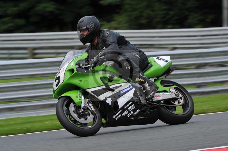 Motorcycle action photographs;Trackday digital images;event digital images;eventdigitalimages;no limits trackday;oulton park;oulton park circuit cheshire;oulton park photographs;peter wileman photography;trackday;trackday photos