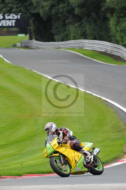 Motorcycle action photographs;Trackday digital images;event digital images;eventdigitalimages;no limits trackday;oulton park;oulton park circuit cheshire;oulton park photographs;peter wileman photography;trackday;trackday photos