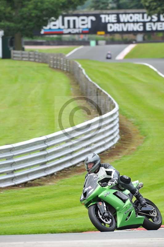 Motorcycle action photographs;Trackday digital images;event digital images;eventdigitalimages;no limits trackday;oulton park;oulton park circuit cheshire;oulton park photographs;peter wileman photography;trackday;trackday photos