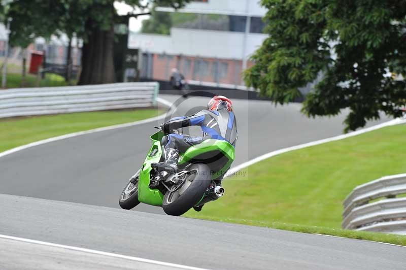 Motorcycle action photographs;Trackday digital images;event digital images;eventdigitalimages;no limits trackday;oulton park;oulton park circuit cheshire;oulton park photographs;peter wileman photography;trackday;trackday photos