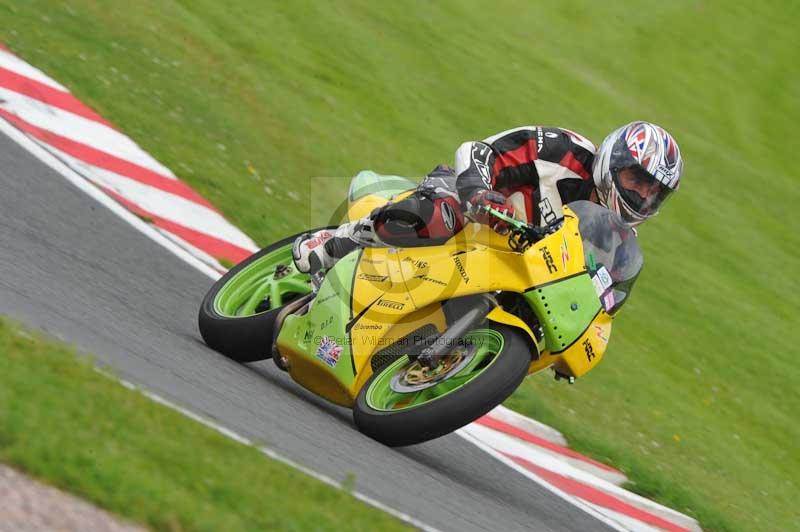 Motorcycle action photographs;Trackday digital images;event digital images;eventdigitalimages;no limits trackday;oulton park;oulton park circuit cheshire;oulton park photographs;peter wileman photography;trackday;trackday photos