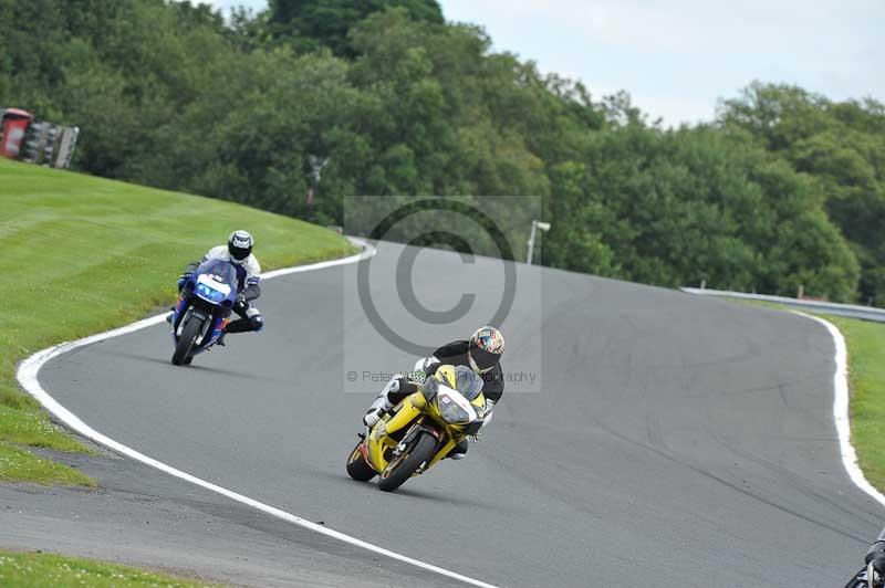 Motorcycle action photographs;Trackday digital images;event digital images;eventdigitalimages;no limits trackday;oulton park;oulton park circuit cheshire;oulton park photographs;peter wileman photography;trackday;trackday photos