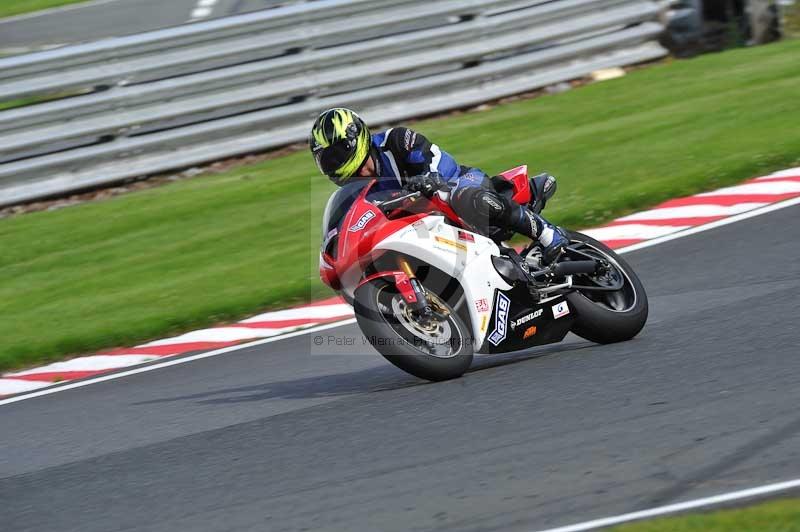 Motorcycle action photographs;Trackday digital images;event digital images;eventdigitalimages;no limits trackday;oulton park;oulton park circuit cheshire;oulton park photographs;peter wileman photography;trackday;trackday photos