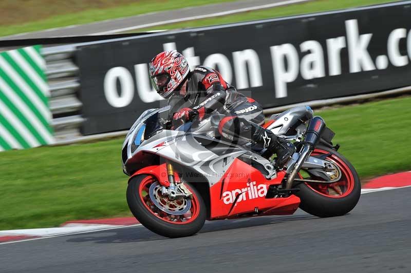 Motorcycle action photographs;Trackday digital images;event digital images;eventdigitalimages;no limits trackday;oulton park;oulton park circuit cheshire;oulton park photographs;peter wileman photography;trackday;trackday photos