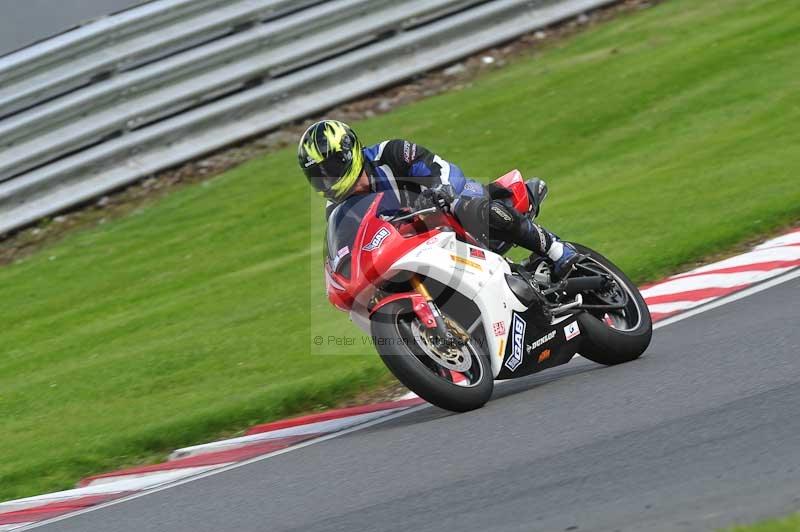 Motorcycle action photographs;Trackday digital images;event digital images;eventdigitalimages;no limits trackday;oulton park;oulton park circuit cheshire;oulton park photographs;peter wileman photography;trackday;trackday photos