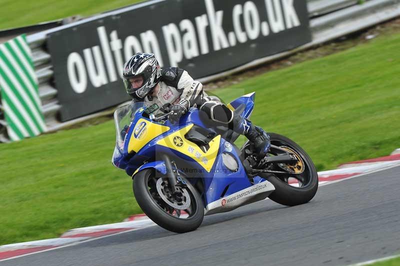 Motorcycle action photographs;Trackday digital images;event digital images;eventdigitalimages;no limits trackday;oulton park;oulton park circuit cheshire;oulton park photographs;peter wileman photography;trackday;trackday photos