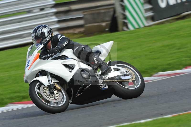 Motorcycle action photographs;Trackday digital images;event digital images;eventdigitalimages;no limits trackday;oulton park;oulton park circuit cheshire;oulton park photographs;peter wileman photography;trackday;trackday photos