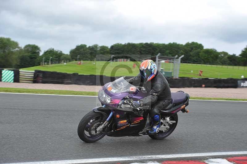 Motorcycle action photographs;Trackday digital images;event digital images;eventdigitalimages;no limits trackday;oulton park;oulton park circuit cheshire;oulton park photographs;peter wileman photography;trackday;trackday photos