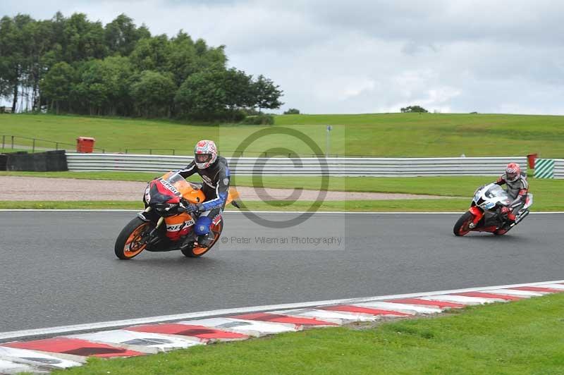 Motorcycle action photographs;Trackday digital images;event digital images;eventdigitalimages;no limits trackday;oulton park;oulton park circuit cheshire;oulton park photographs;peter wileman photography;trackday;trackday photos