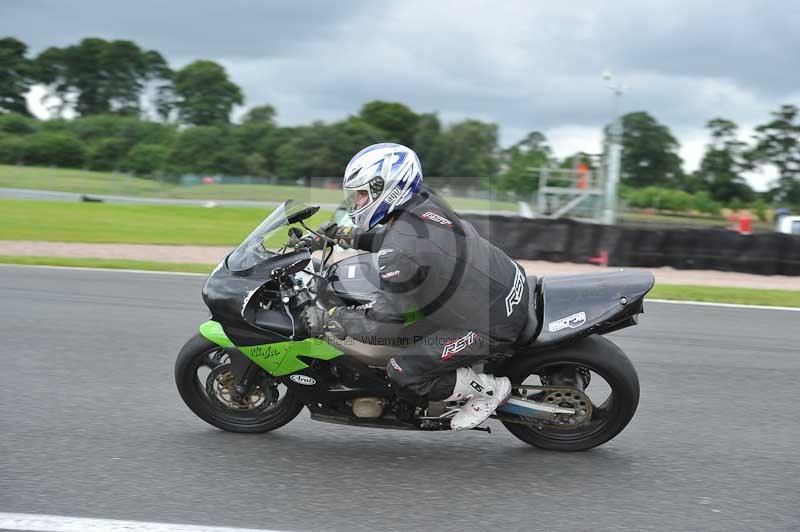 Motorcycle action photographs;Trackday digital images;event digital images;eventdigitalimages;no limits trackday;oulton park;oulton park circuit cheshire;oulton park photographs;peter wileman photography;trackday;trackday photos