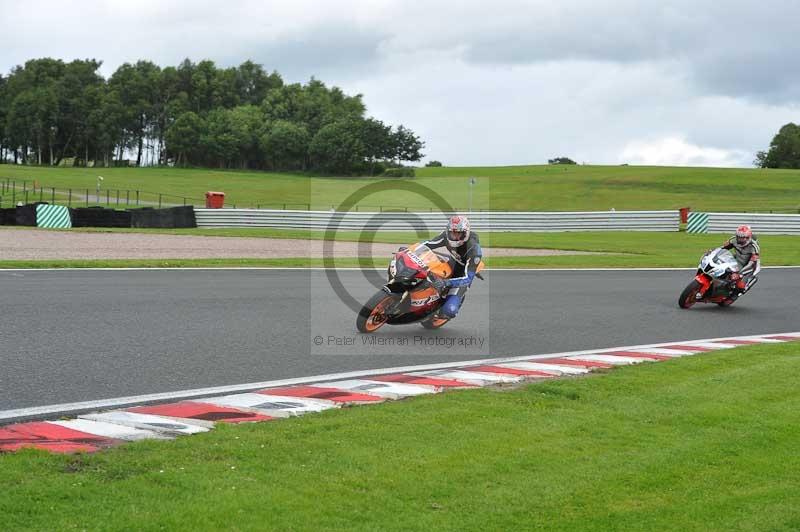 Motorcycle action photographs;Trackday digital images;event digital images;eventdigitalimages;no limits trackday;oulton park;oulton park circuit cheshire;oulton park photographs;peter wileman photography;trackday;trackday photos