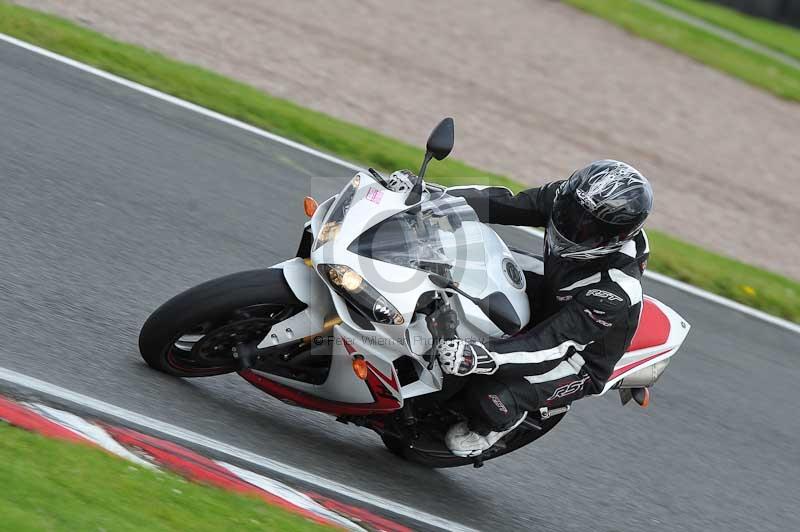 Motorcycle action photographs;Trackday digital images;event digital images;eventdigitalimages;no limits trackday;oulton park;oulton park circuit cheshire;oulton park photographs;peter wileman photography;trackday;trackday photos