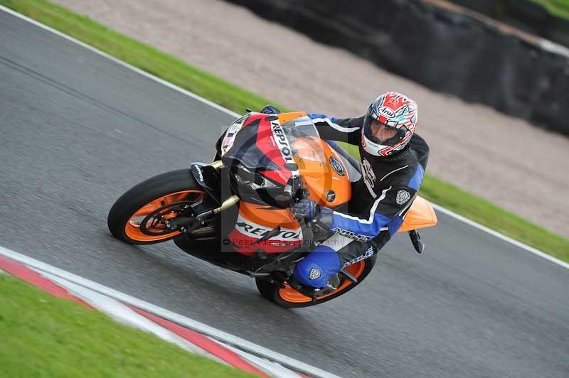 Motorcycle action photographs;Trackday digital images;event digital images;eventdigitalimages;no limits trackday;oulton park;oulton park circuit cheshire;oulton park photographs;peter wileman photography;trackday;trackday photos