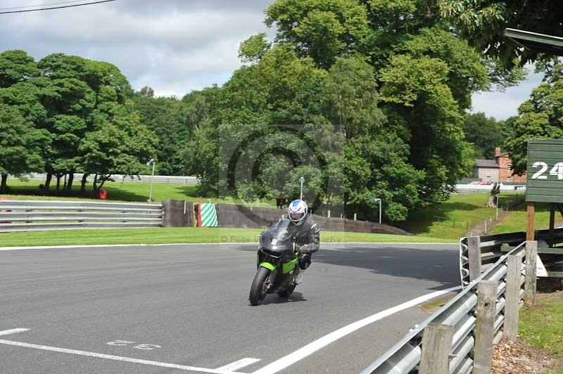 Motorcycle action photographs;Trackday digital images;event digital images;eventdigitalimages;no limits trackday;oulton park;oulton park circuit cheshire;oulton park photographs;peter wileman photography;trackday;trackday photos