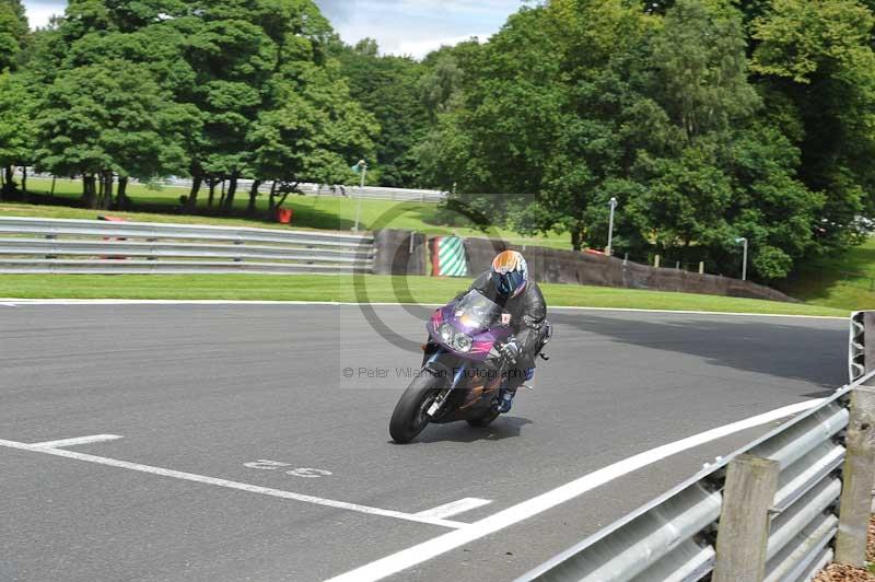 Motorcycle action photographs;Trackday digital images;event digital images;eventdigitalimages;no limits trackday;oulton park;oulton park circuit cheshire;oulton park photographs;peter wileman photography;trackday;trackday photos