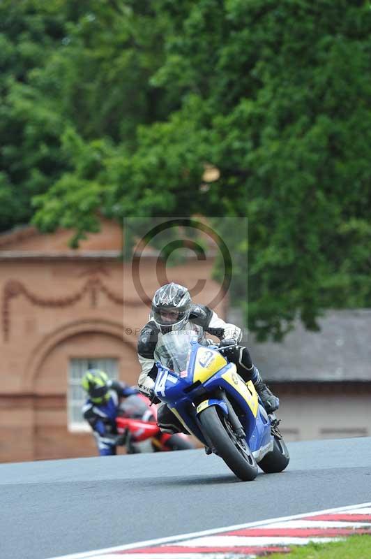 Motorcycle action photographs;Trackday digital images;event digital images;eventdigitalimages;no limits trackday;oulton park;oulton park circuit cheshire;oulton park photographs;peter wileman photography;trackday;trackday photos