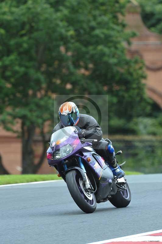 Motorcycle action photographs;Trackday digital images;event digital images;eventdigitalimages;no limits trackday;oulton park;oulton park circuit cheshire;oulton park photographs;peter wileman photography;trackday;trackday photos