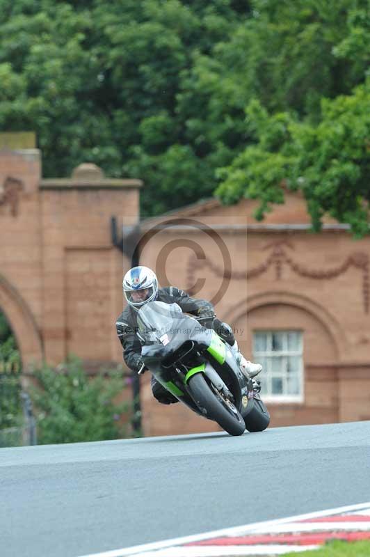 Motorcycle action photographs;Trackday digital images;event digital images;eventdigitalimages;no limits trackday;oulton park;oulton park circuit cheshire;oulton park photographs;peter wileman photography;trackday;trackday photos