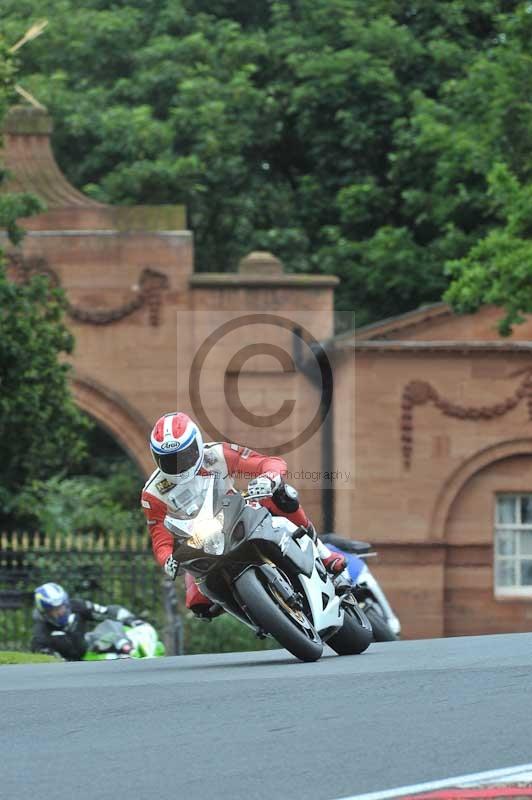 Motorcycle action photographs;Trackday digital images;event digital images;eventdigitalimages;no limits trackday;oulton park;oulton park circuit cheshire;oulton park photographs;peter wileman photography;trackday;trackday photos