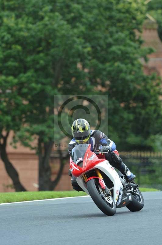 Motorcycle action photographs;Trackday digital images;event digital images;eventdigitalimages;no limits trackday;oulton park;oulton park circuit cheshire;oulton park photographs;peter wileman photography;trackday;trackday photos