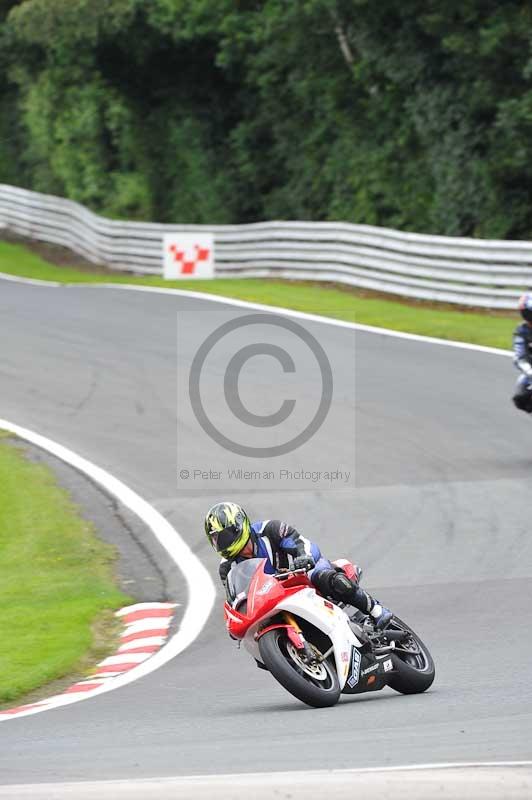 Motorcycle action photographs;Trackday digital images;event digital images;eventdigitalimages;no limits trackday;oulton park;oulton park circuit cheshire;oulton park photographs;peter wileman photography;trackday;trackday photos