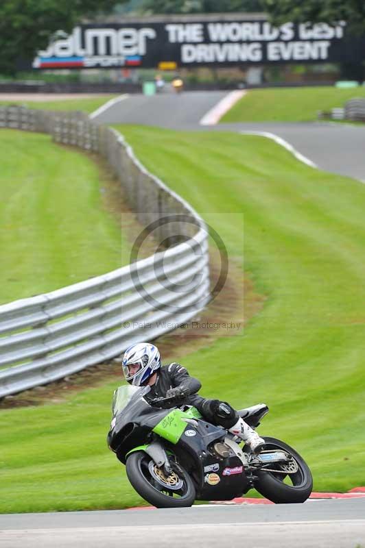 Motorcycle action photographs;Trackday digital images;event digital images;eventdigitalimages;no limits trackday;oulton park;oulton park circuit cheshire;oulton park photographs;peter wileman photography;trackday;trackday photos