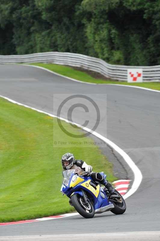 Motorcycle action photographs;Trackday digital images;event digital images;eventdigitalimages;no limits trackday;oulton park;oulton park circuit cheshire;oulton park photographs;peter wileman photography;trackday;trackday photos