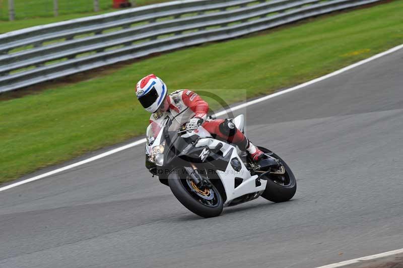 Motorcycle action photographs;Trackday digital images;event digital images;eventdigitalimages;no limits trackday;oulton park;oulton park circuit cheshire;oulton park photographs;peter wileman photography;trackday;trackday photos