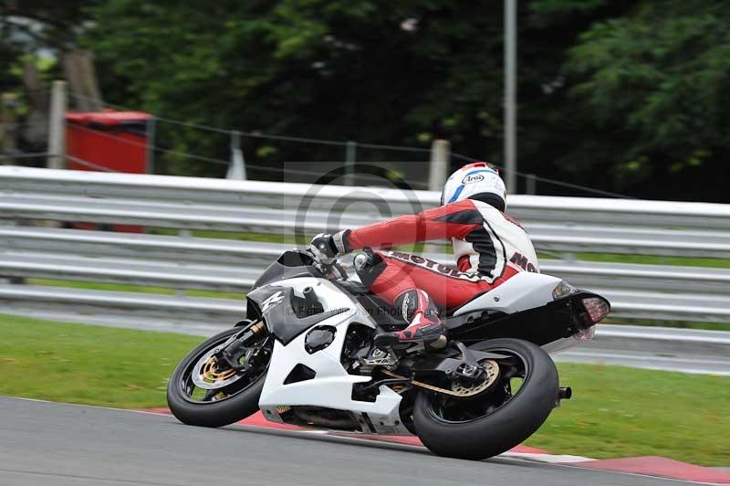 Motorcycle action photographs;Trackday digital images;event digital images;eventdigitalimages;no limits trackday;oulton park;oulton park circuit cheshire;oulton park photographs;peter wileman photography;trackday;trackday photos